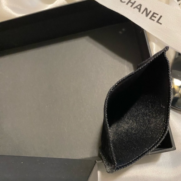 CHANEL Box, Ribbon, Dual Mirror with velvet protective cover, Camellia Flower - Picture 6 of 9